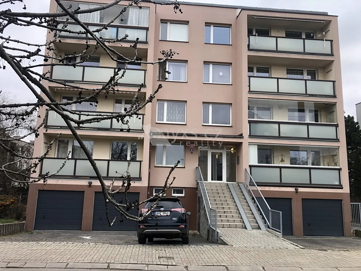 Pronájem garáže 28 m²